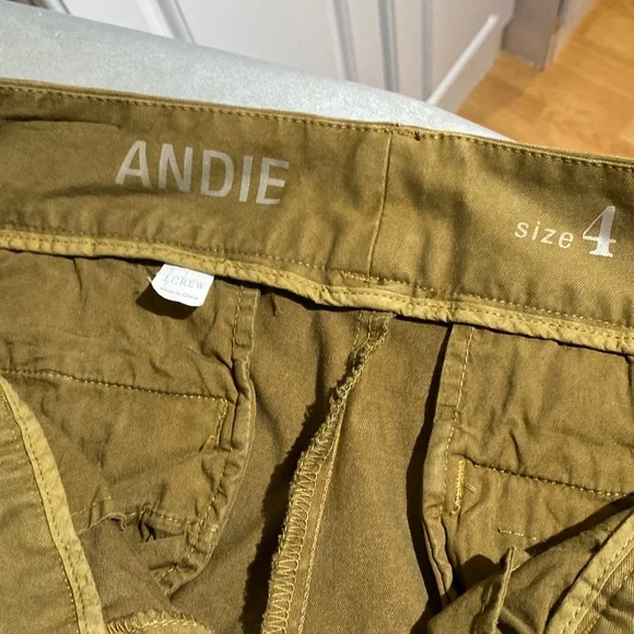 JCrew Andie Shorts olive green size 4 - Picture 6 of 11